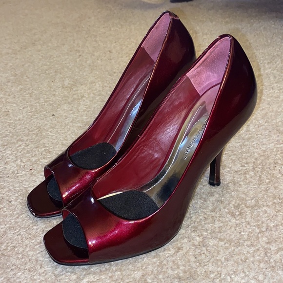 BCBG dark red peep toe heels - Picture 6 of 8